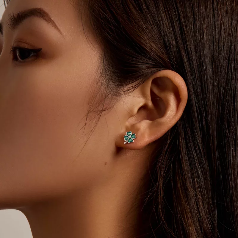 (imagen para) Estos aretes de botón estilo Pandora con trébol de cuatro hojas - SCE1346 - Ver 5