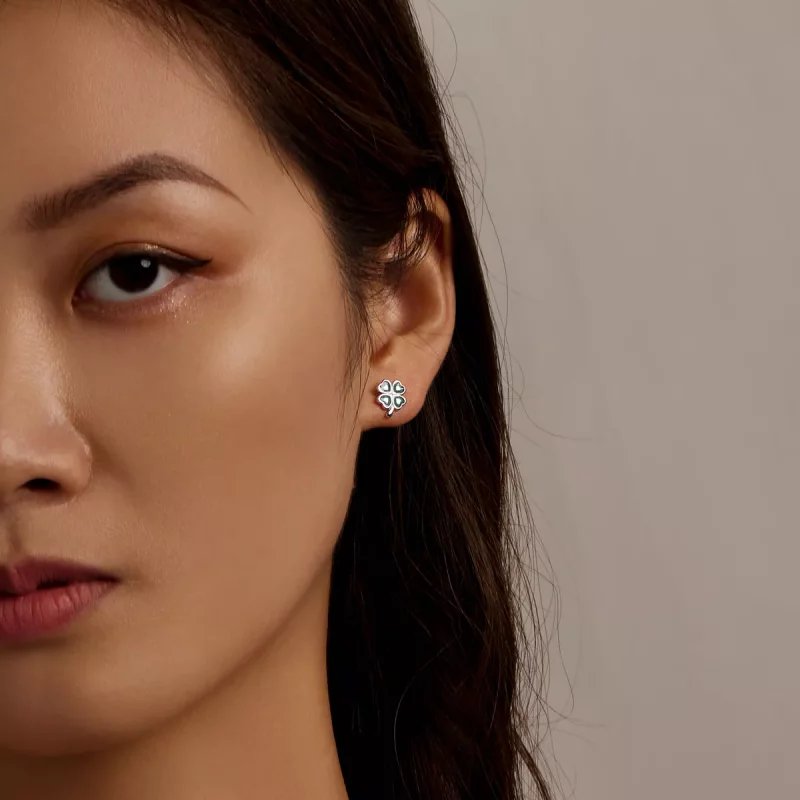 (imagen para) Estos aretes de botón estilo Pandora con trébol de cuatro hojas - SCE1346 - Ver 7