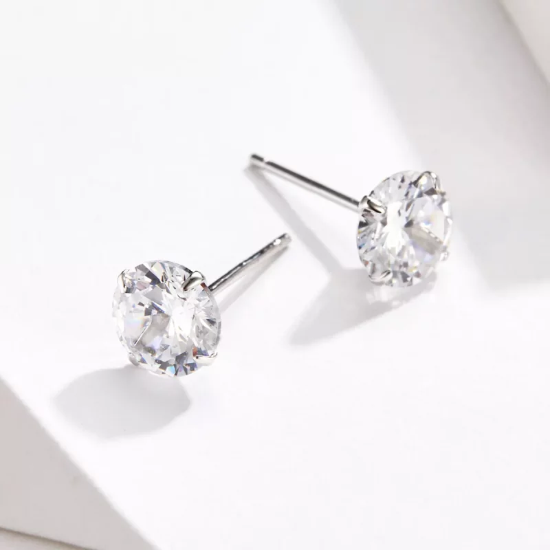 (imagen para) Estos aretes de estilo Pandora con cuatro garras y circonitas - BSE166 - Ver 4