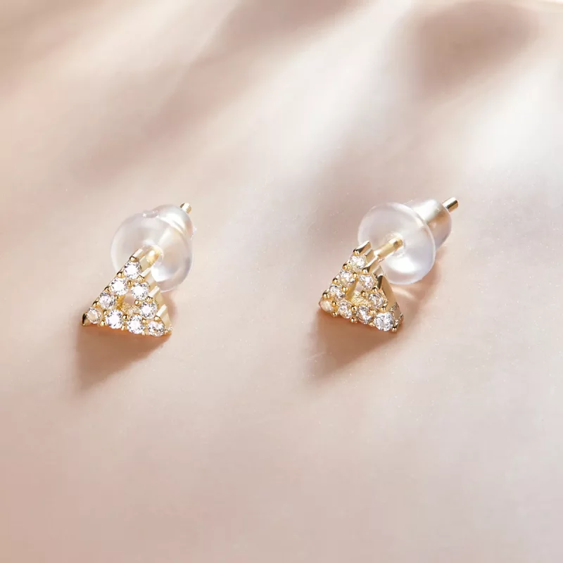 (imagen para) Estos aretes de estilo Pandora con forma de triángulo brillante - SCE1220 - Ver 2