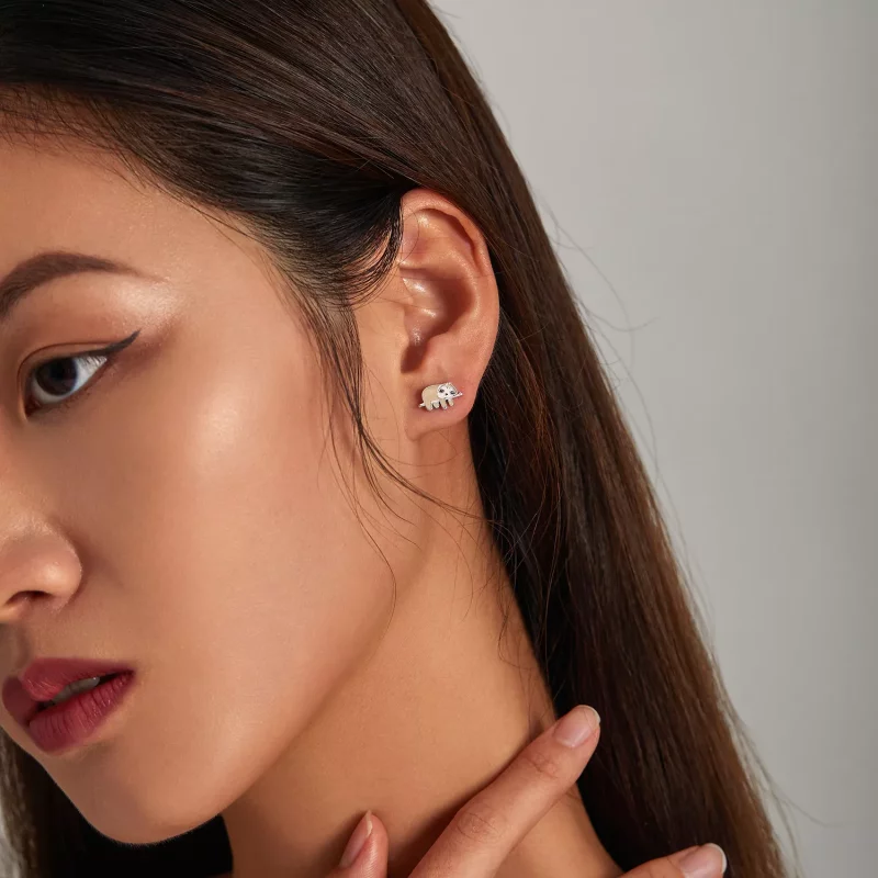(imagen para) Estos aretes de tuerca estilo Pandora con lindos perezosos - SCE1280 - Ver 5
