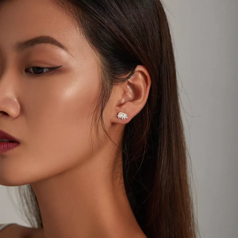 (imagen para) Estos aretes de tuerca estilo Pandora con lindos perezosos - SCE1280 - Ver 6