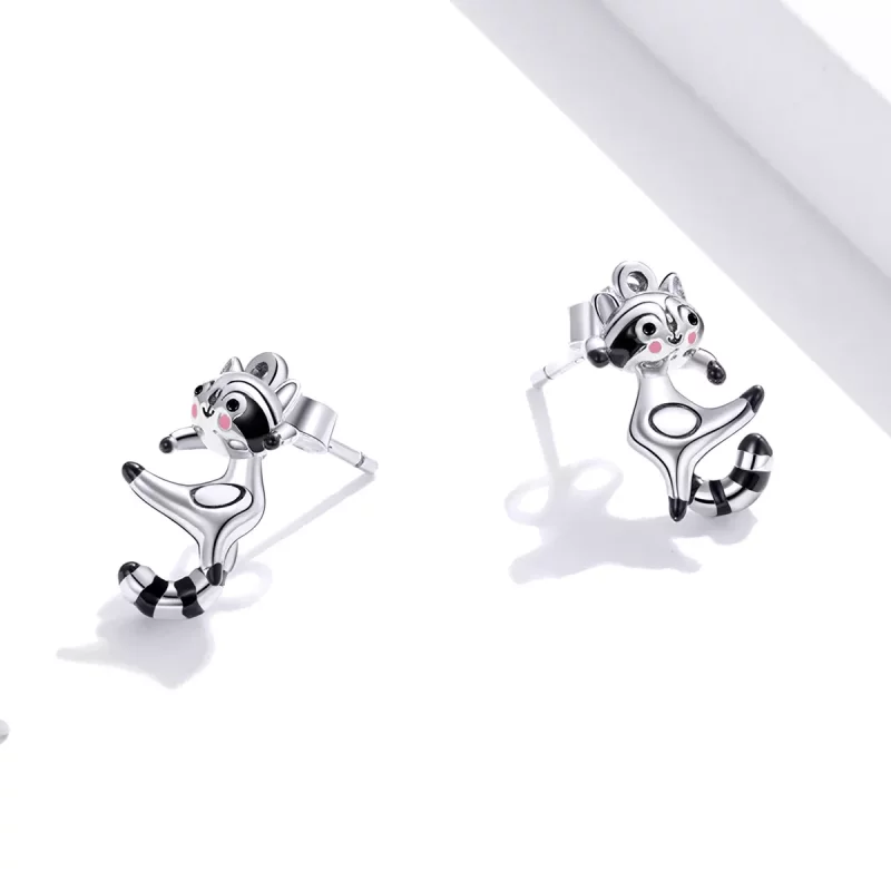 (imagen para) Estos aretes de tuerca estilo Pandora presentan un diseño de mapache - SCE990 - Ver 3