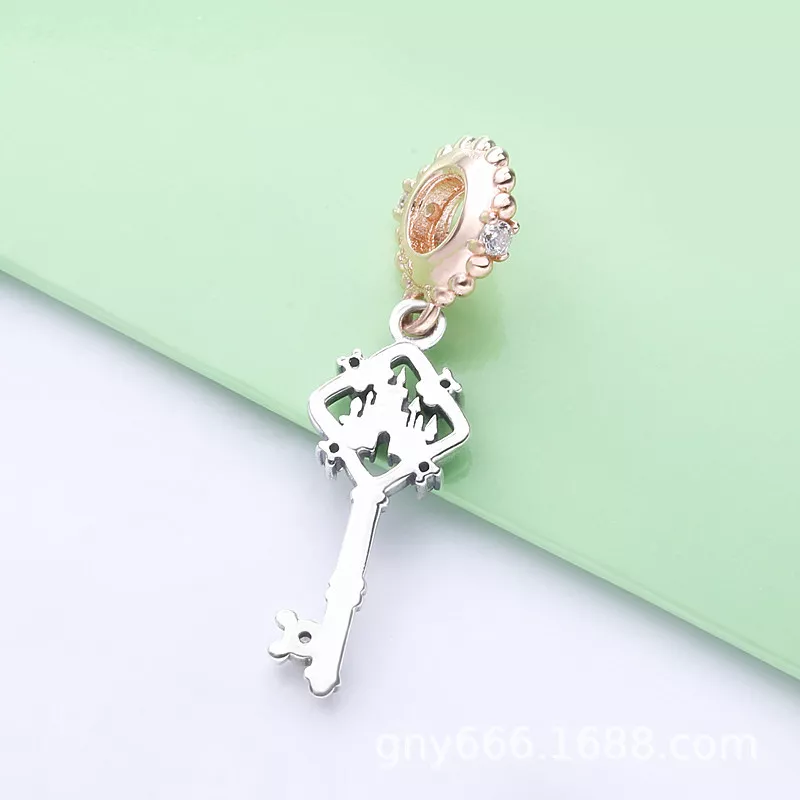 (imagen para) Charm Llave Pandora Disney Parks - 788226CZ - Ver 3
