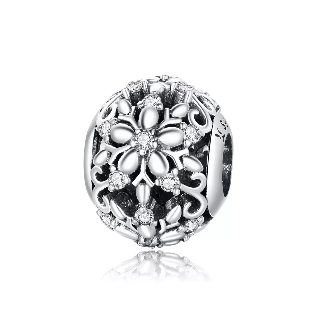 charm estilo pandora con motivos de copos de nieve calados scc1651