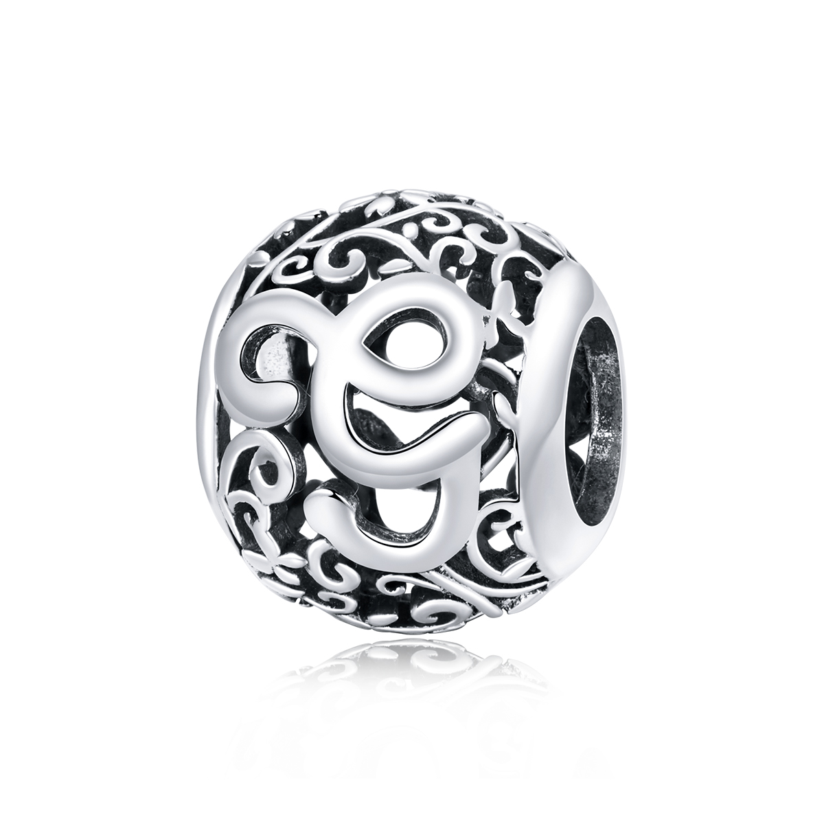 encanto de letra g con diseño de flor calada al estilo pandora scc1444 g