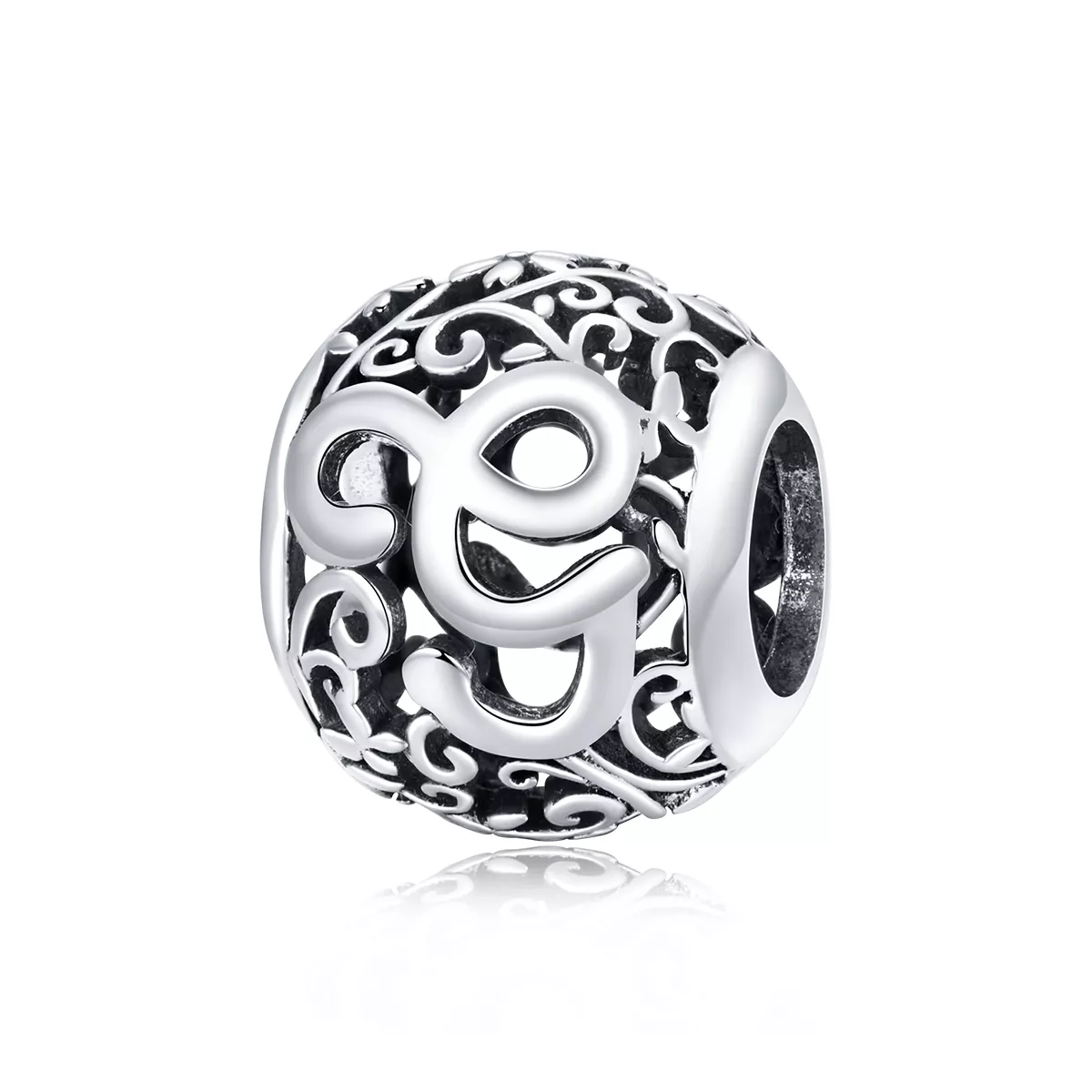 encanto de letra g con diseño de flor calada al estilo pandora scc1444 g