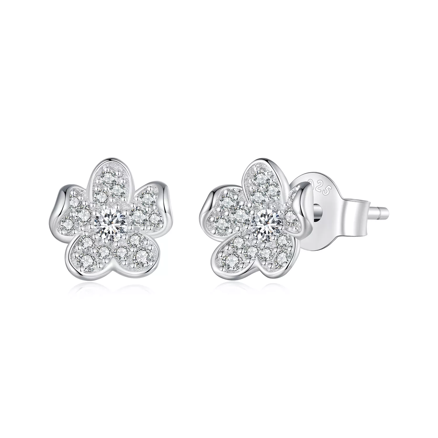 estos aretes de estilo pandora están incrustados con diamantes y tienen forma de flor bse855