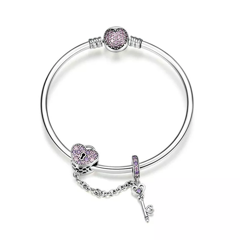pulsera estilo pandora plateada con llave rosa y candado con corazón pavé scb820