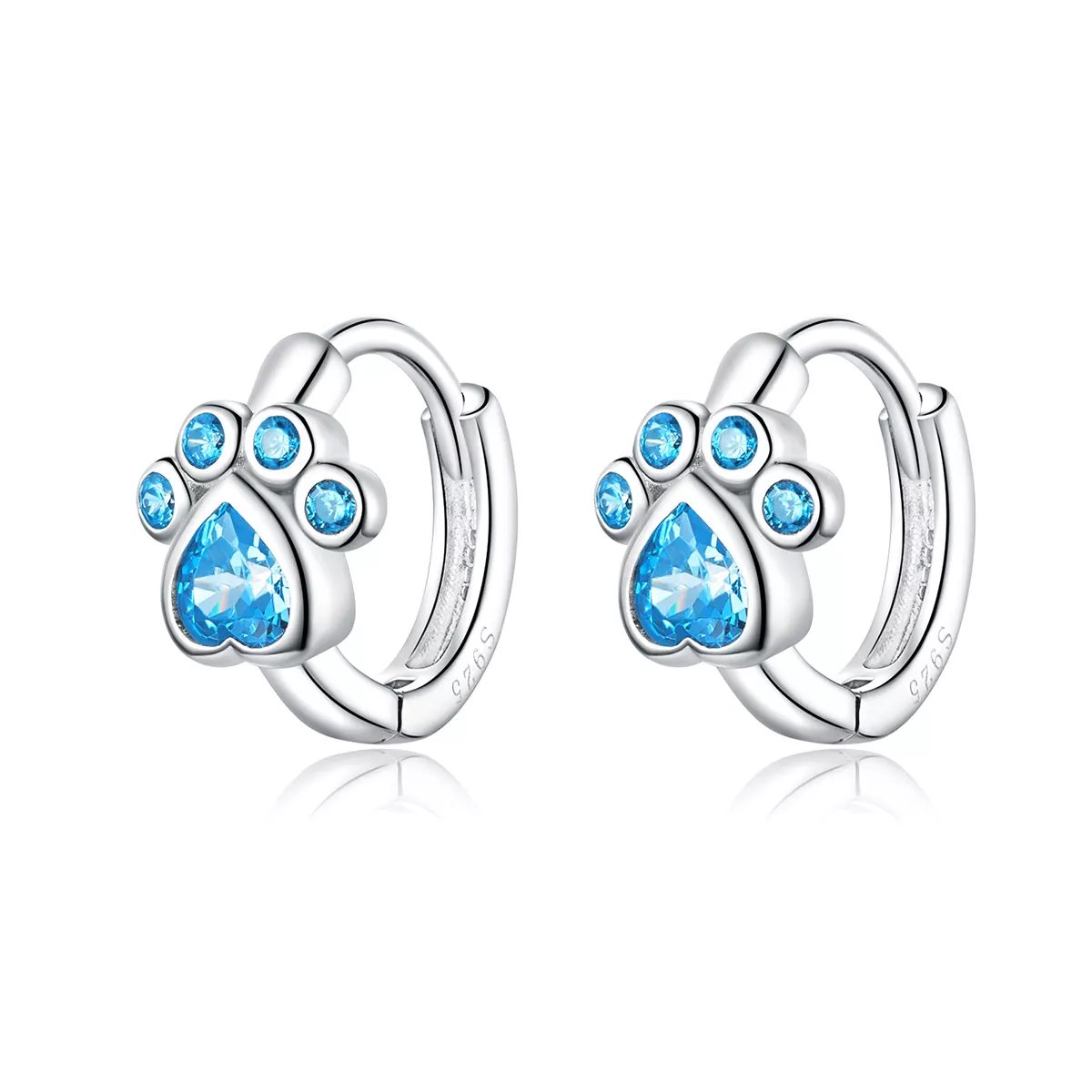 aros de argolla plateados con diseño estilo pandora con huellas de perro cuidadoras sce670