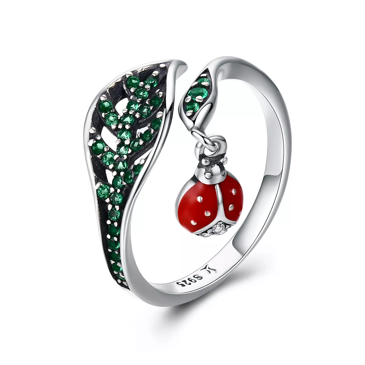 anillo estilo pandora de plata con una mariquita descansando scr310